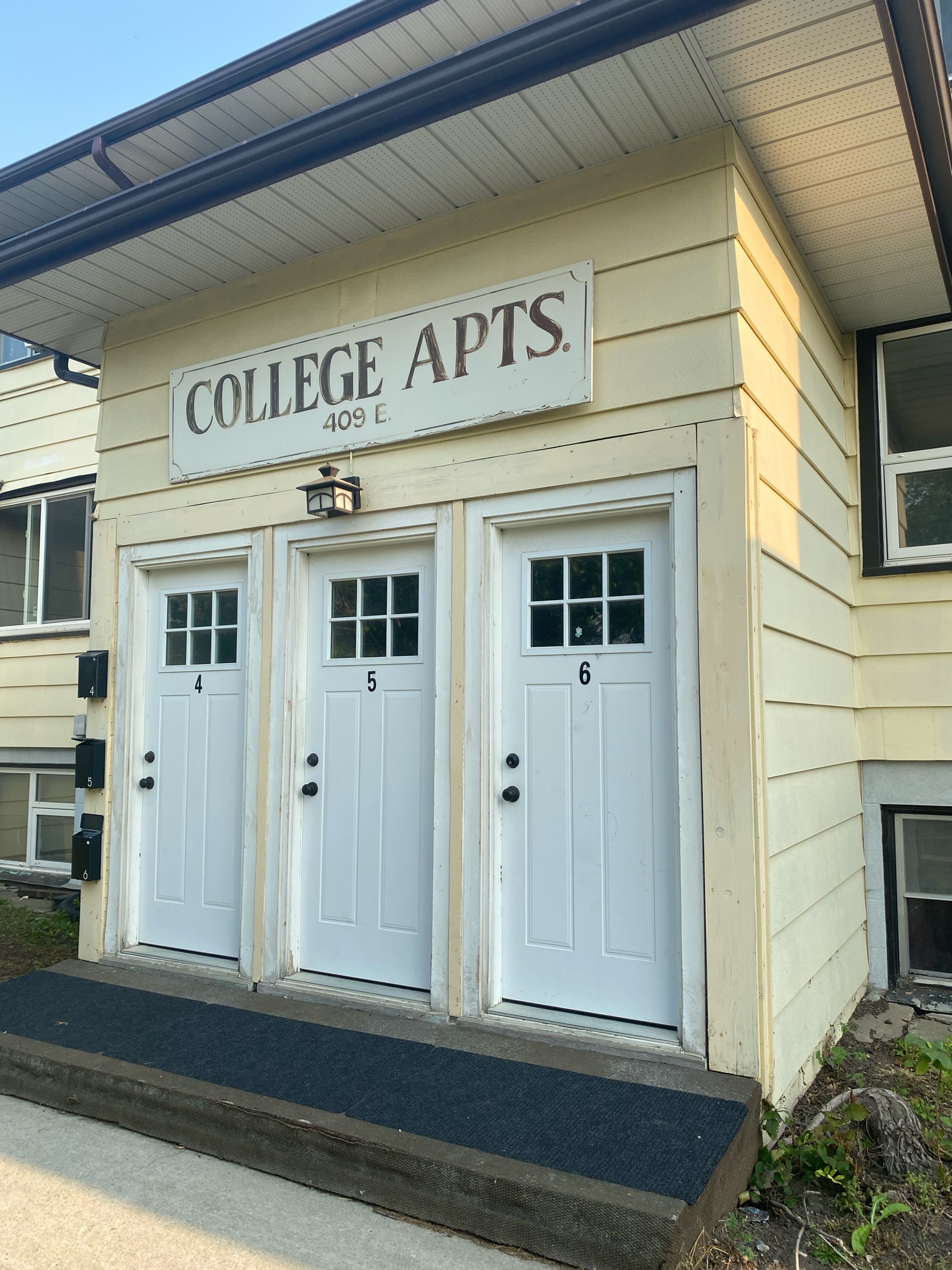 409 College Avenue East - 6