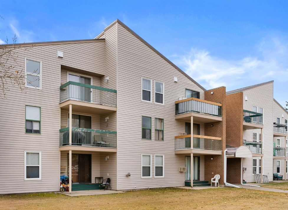 34 Nollet Avenue - 208